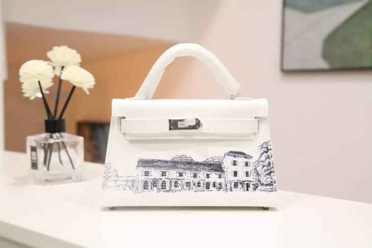 Picture of Hermes Handbags _SKUfw236182940fw